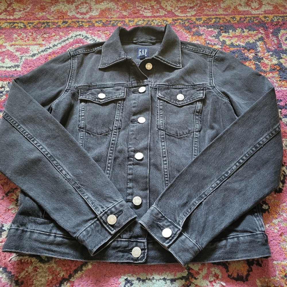 Women's GAP faded black jean jacket
